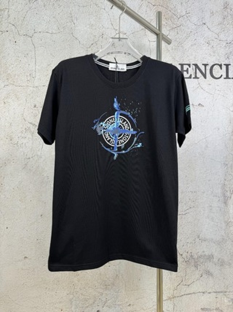 On Running Stone Island - Image 20