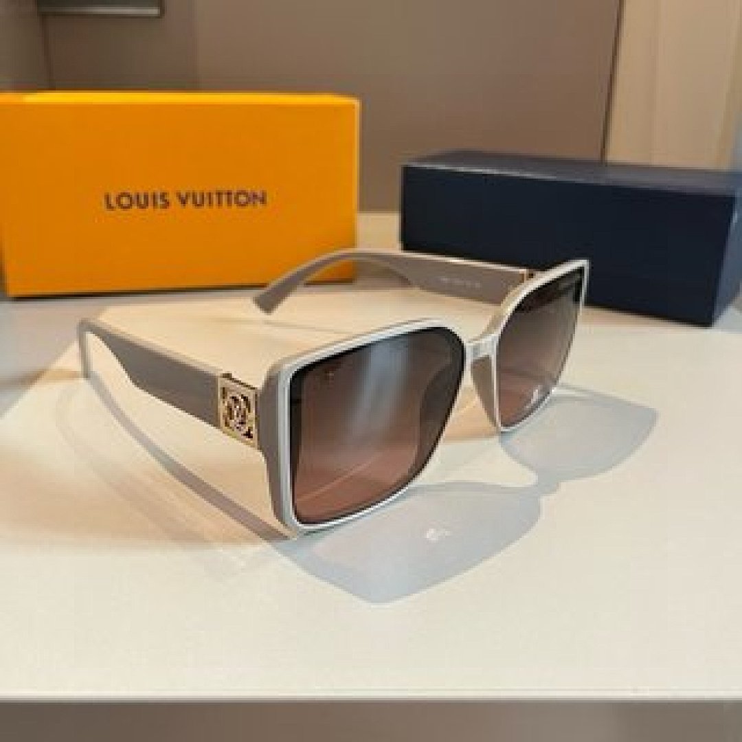 Other Lv Sunglasses - Image 35