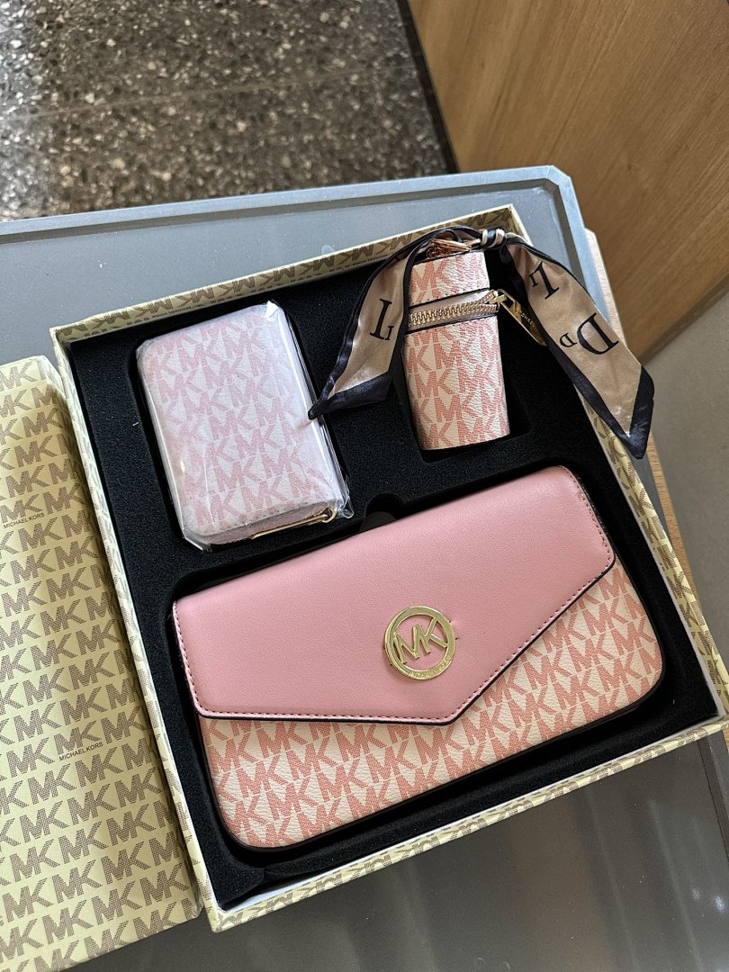 Other Fendi - Image 36
