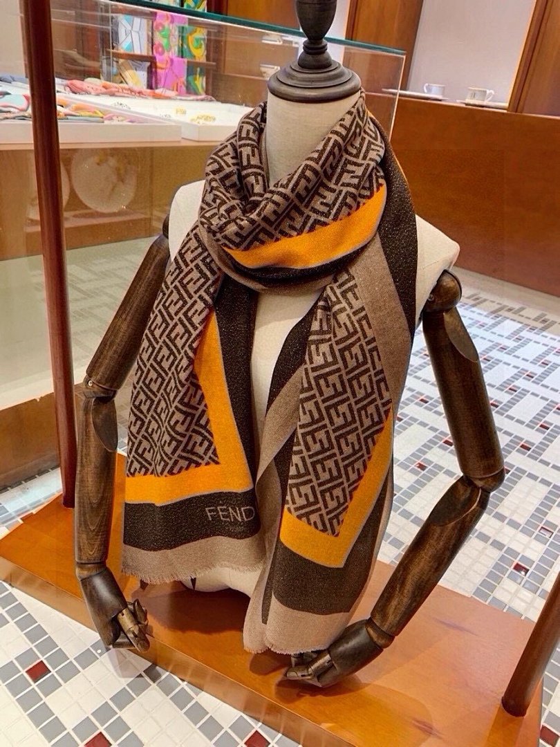 Other Fendi - Image 43