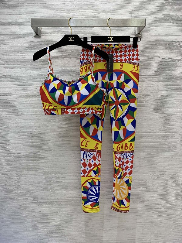 Yoga Wear, photo 1