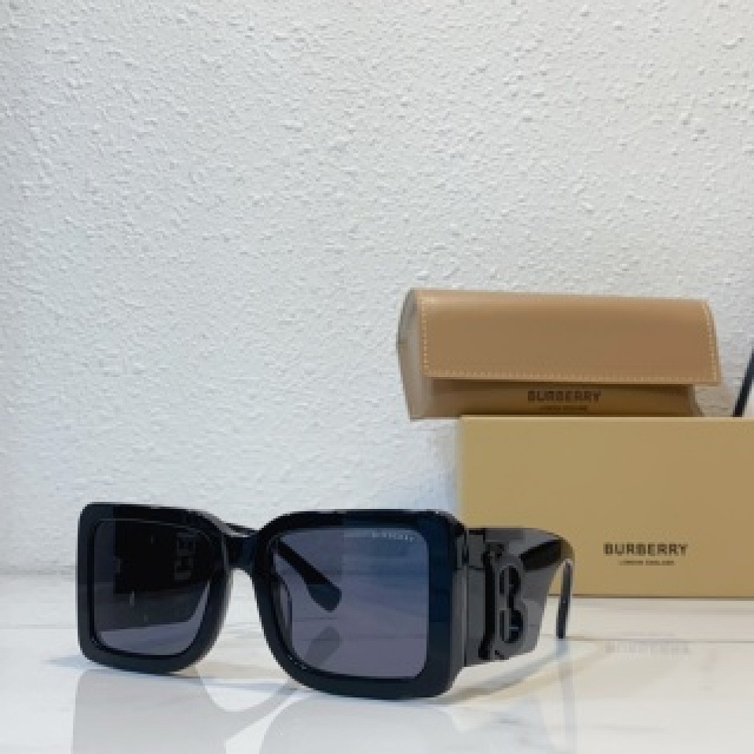 Other BURBERR Sunglasses - Image 9