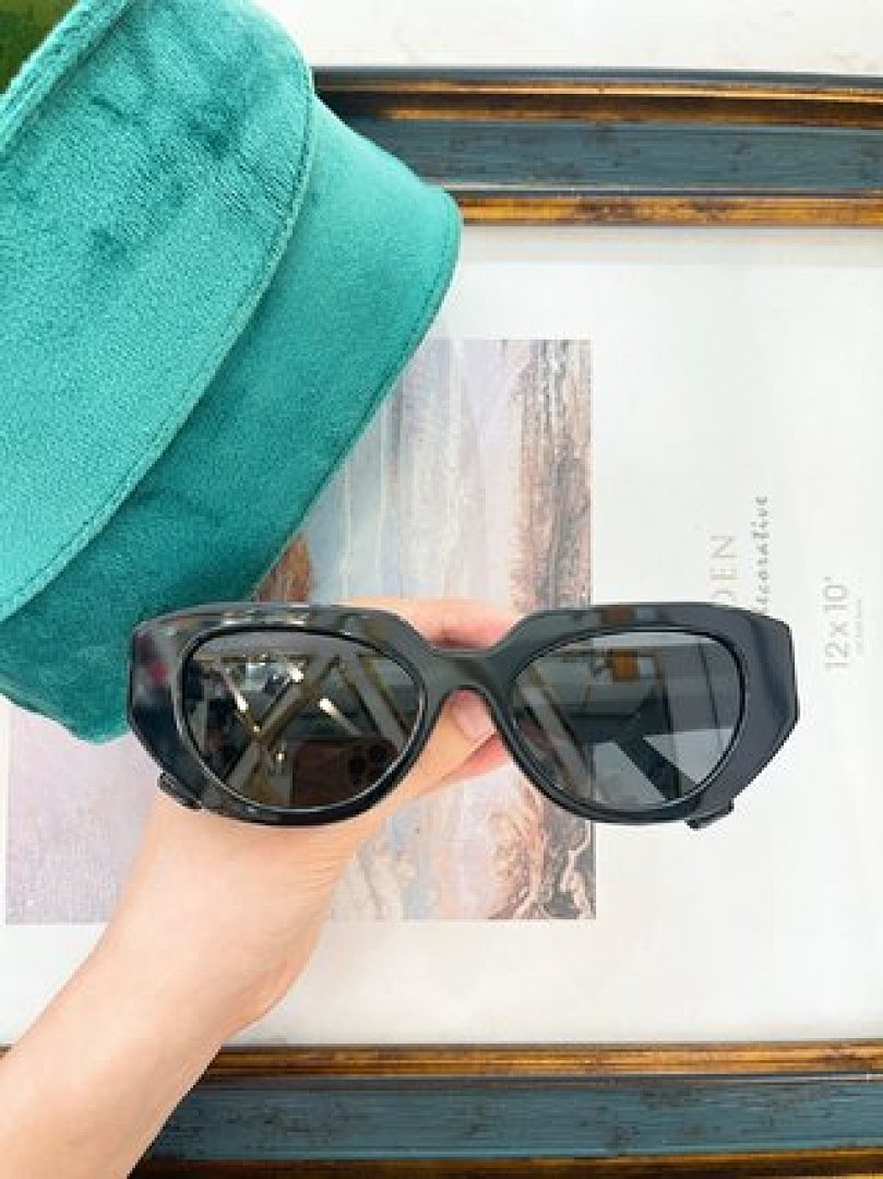 Other GUCCI Sunglasses - Image 32