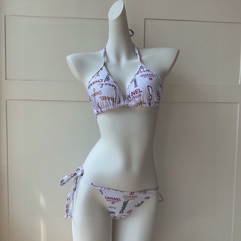 Bikini, photo 1
