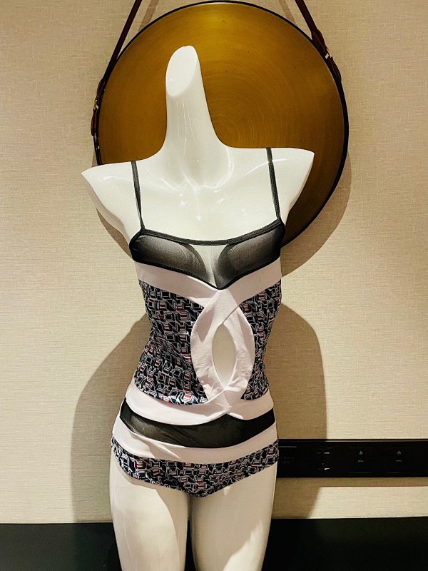 Bikini, photo 1