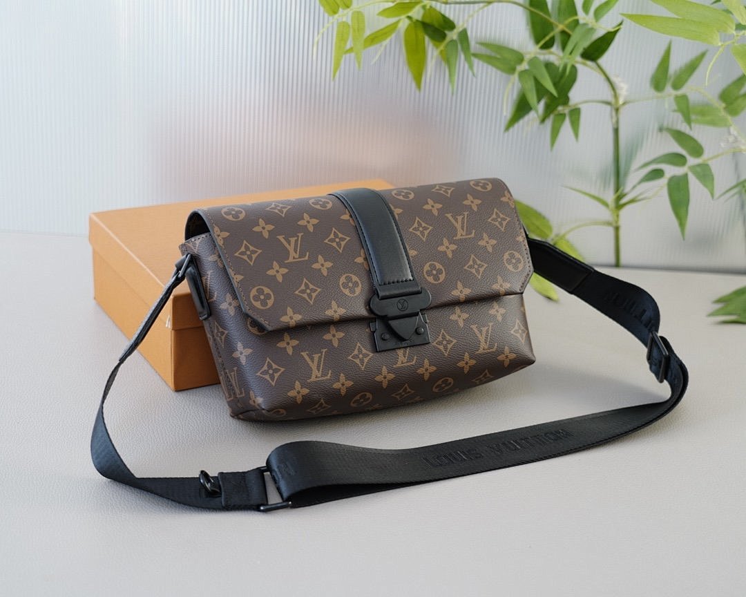 Other Louis Vuitton - Image 44