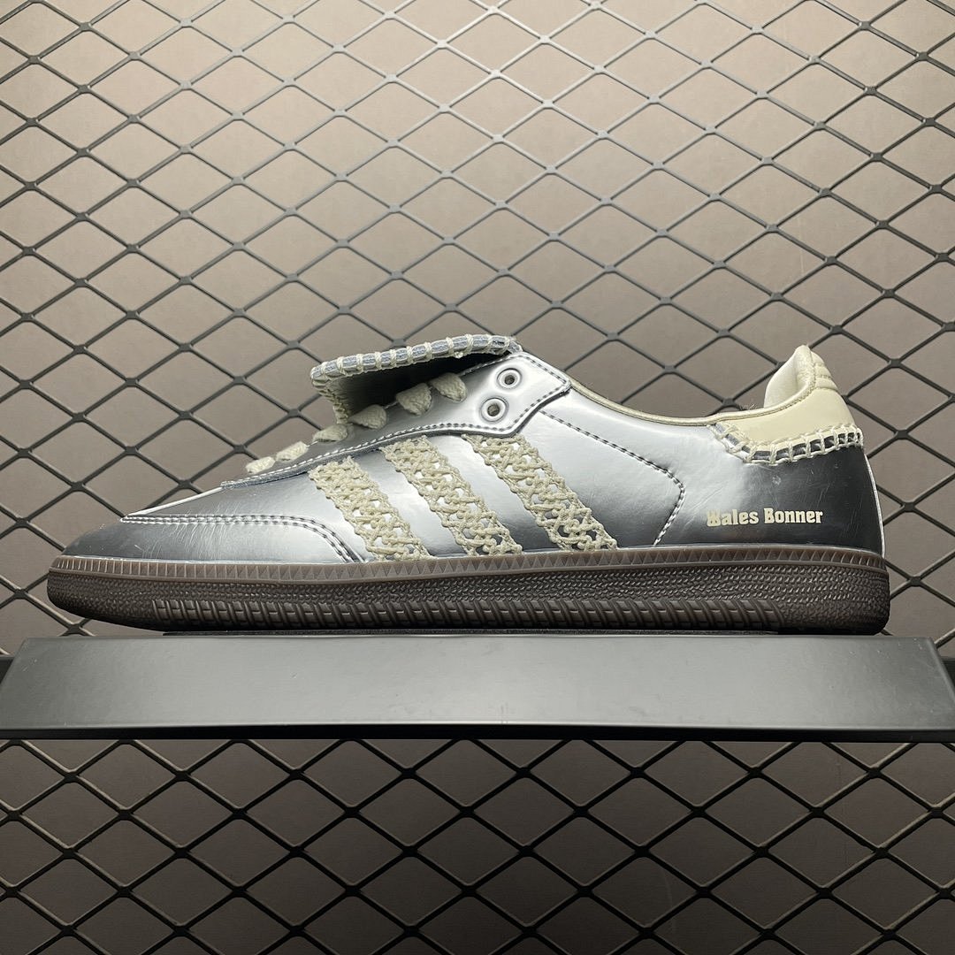 Other Lv Shoes - Image 25