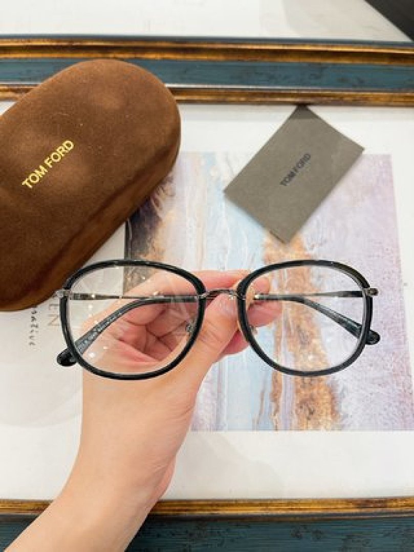Other TOMTORD Sunglasses - Image 81