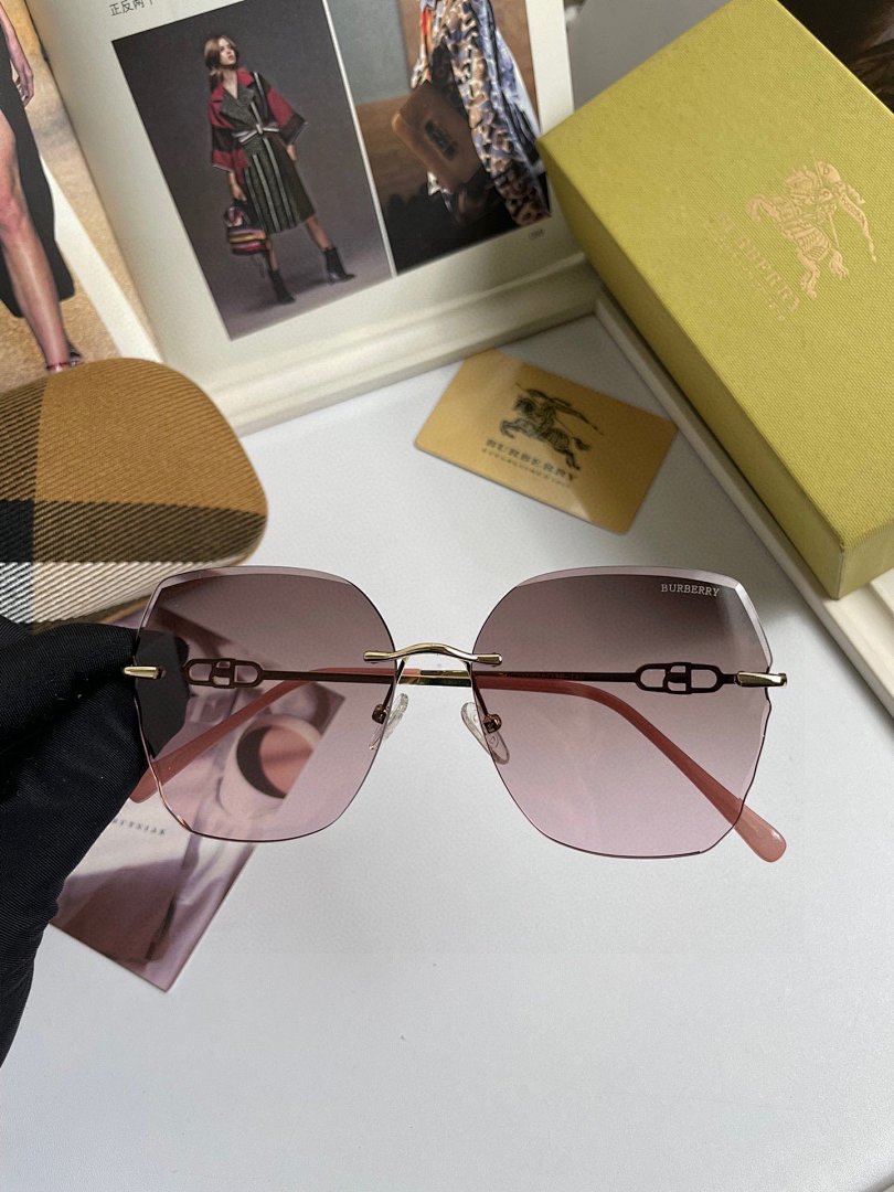 Other Glasses, photo 1
