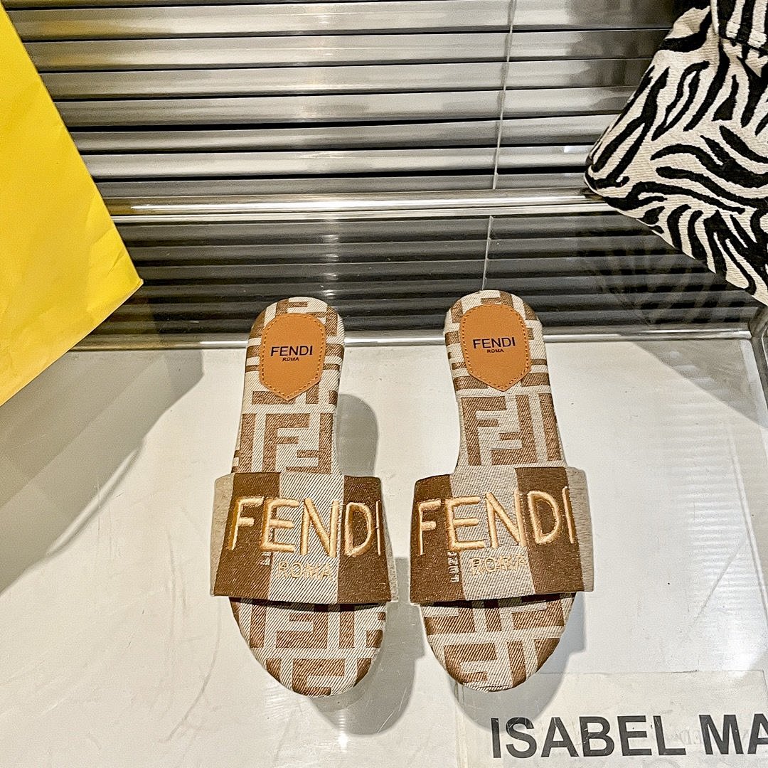 Other Women's Slippers - Image 9
