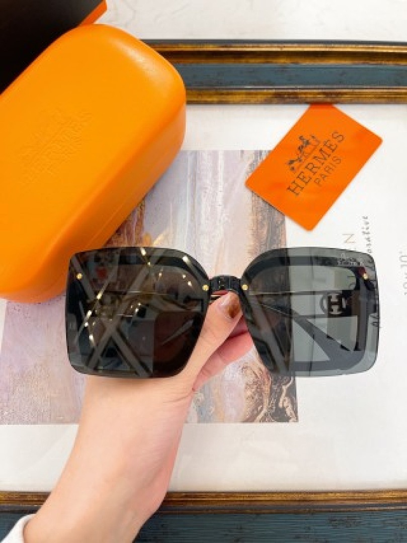 Other HERMES Sunglasses - Image 14