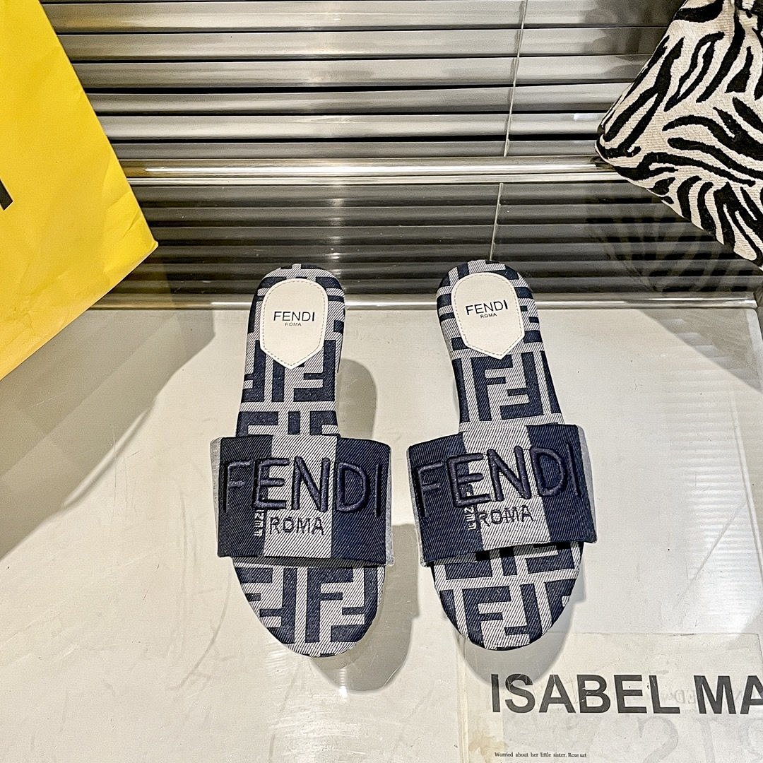 Other Women's Slippers - Image 10