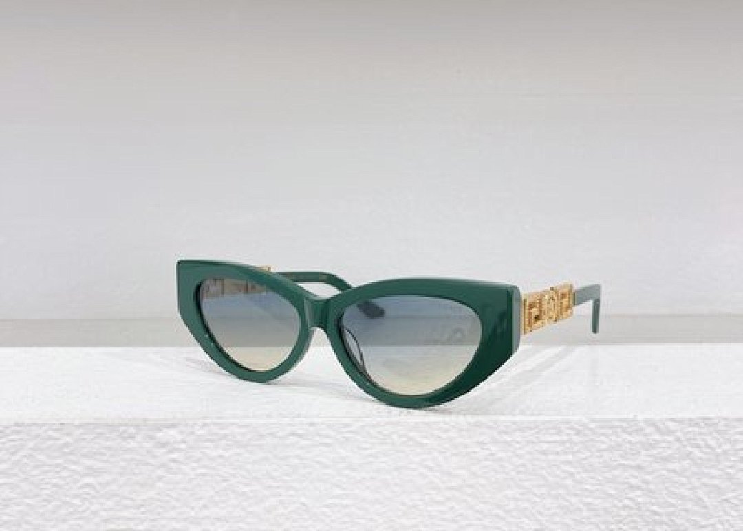 Other VERSACE Sunglasses - Image 17