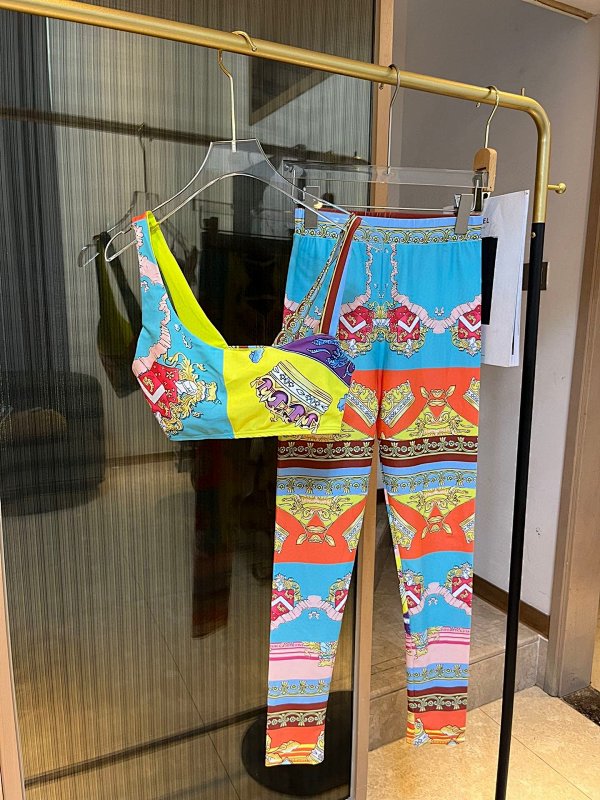 Yoga Wear, photo 1