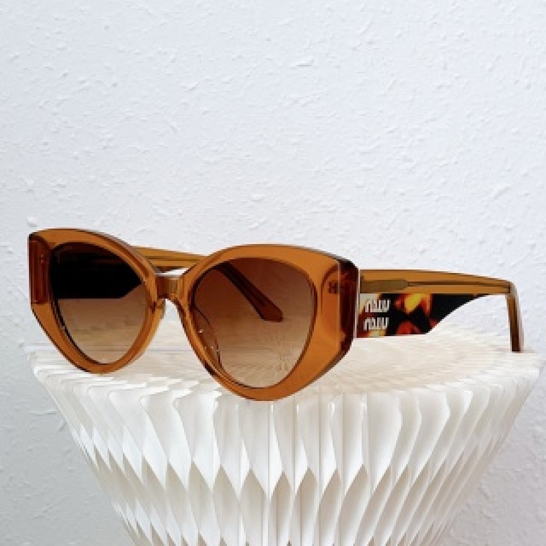 Other Miumiu Sunglasses - Image 63