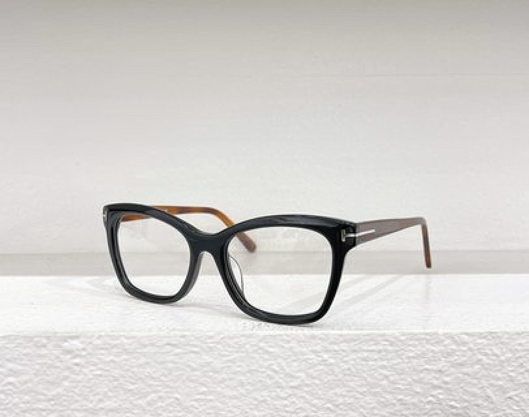 Other TOMTORD Sunglasses - Image 77