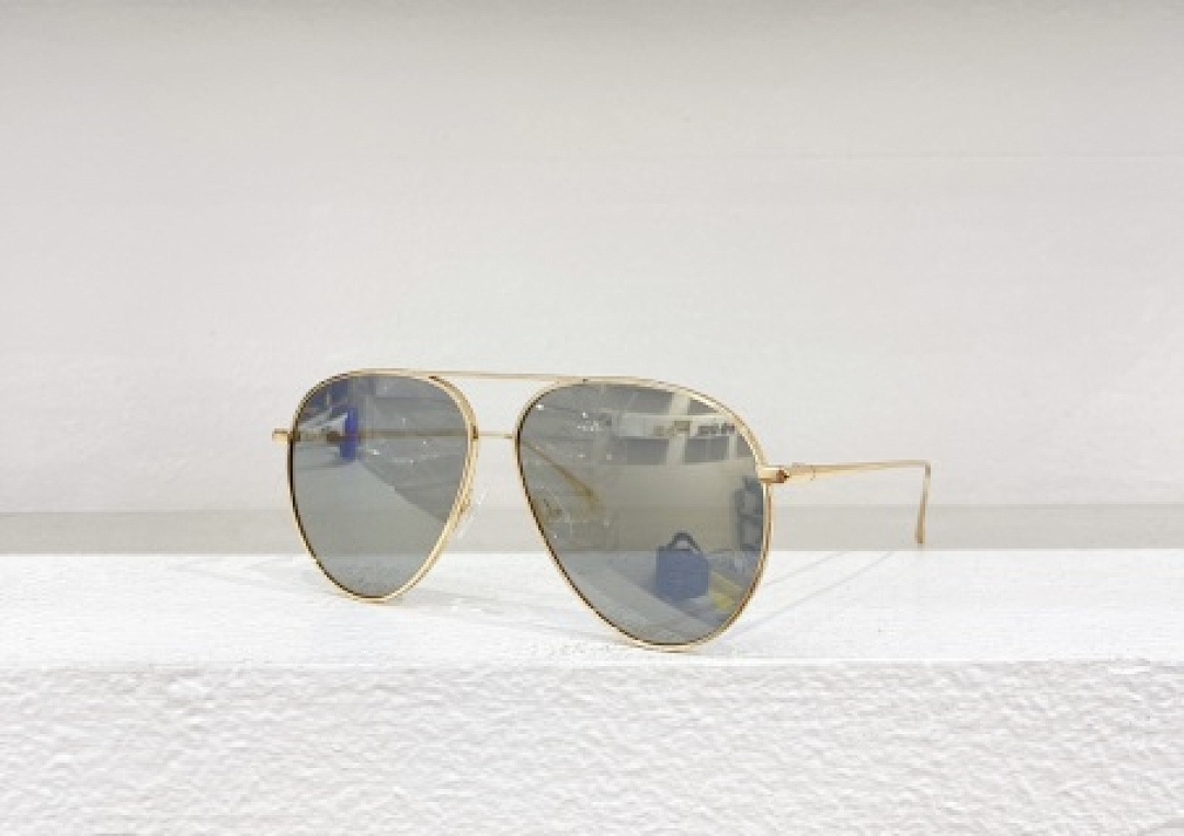 Other Fendi Sunglasses - Image 76