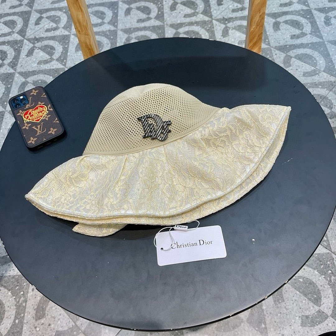 Other Hat, photo 1