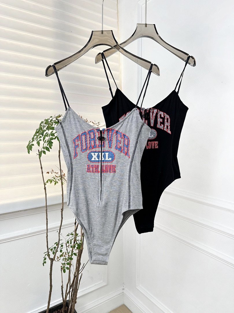 Swimsuit, photo 1