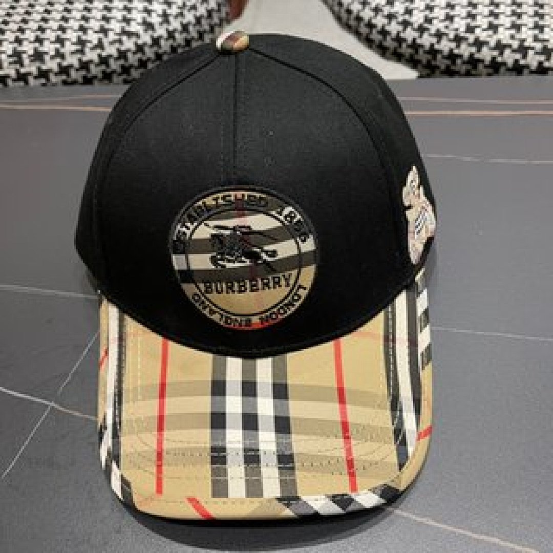 Other Burberry - Image 114