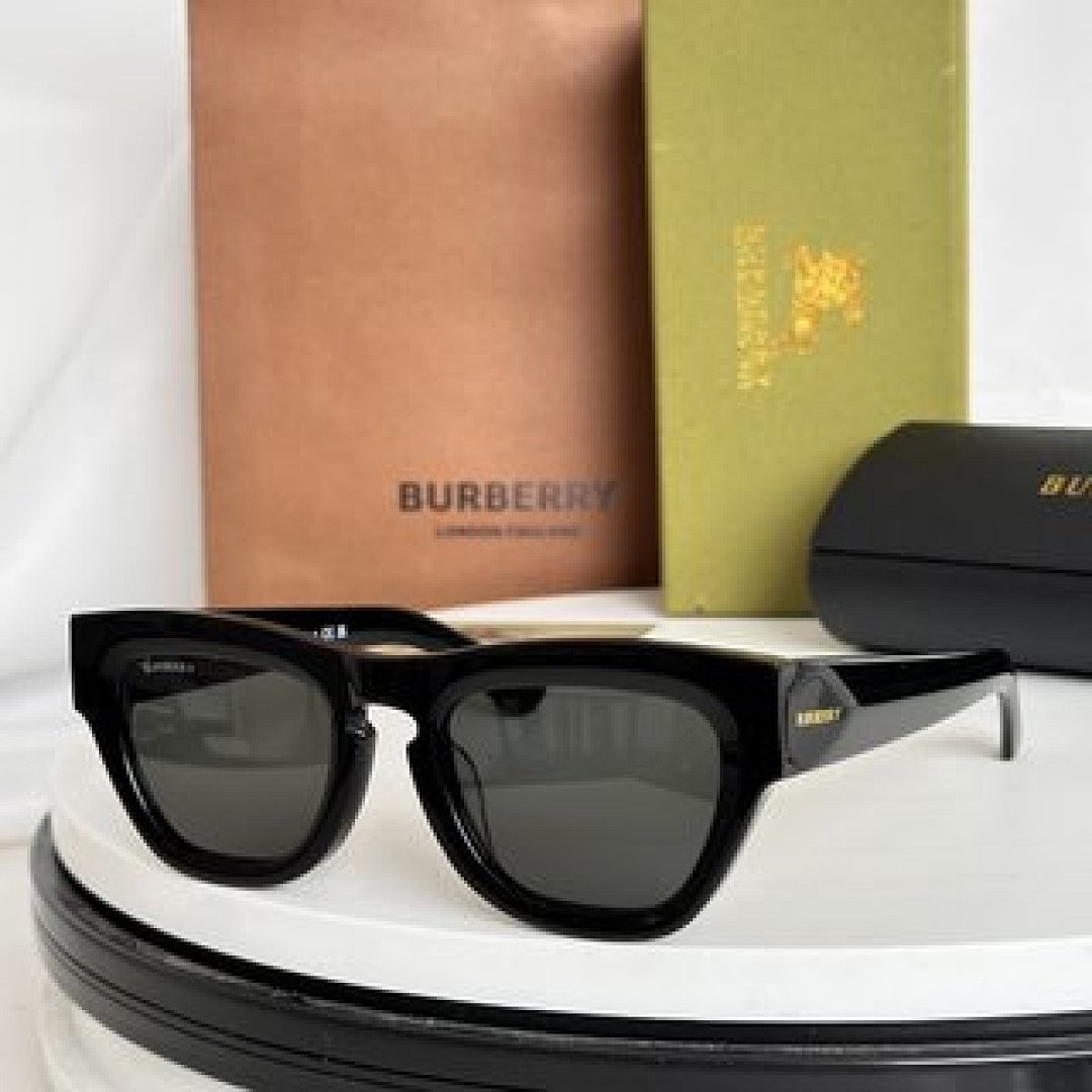 Other BURBERR Sunglasses - Image 13