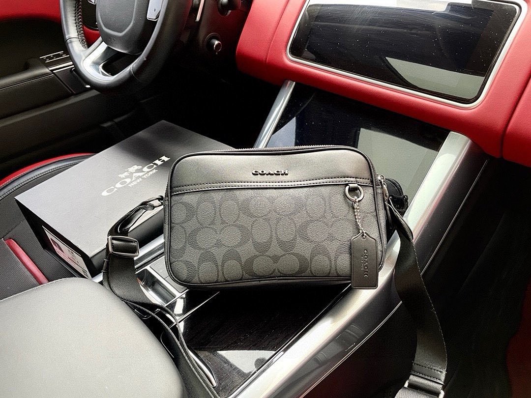 Other Coach - Image 12