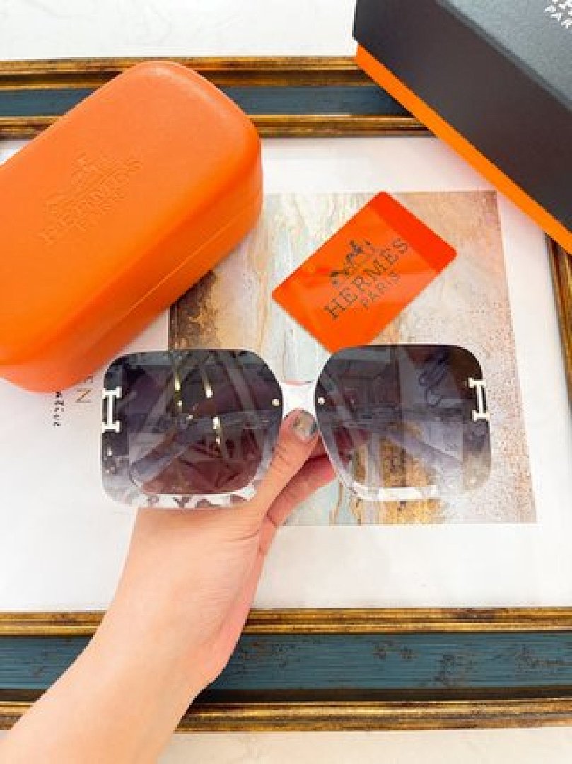 Other HERMES Sunglasses - Image 29