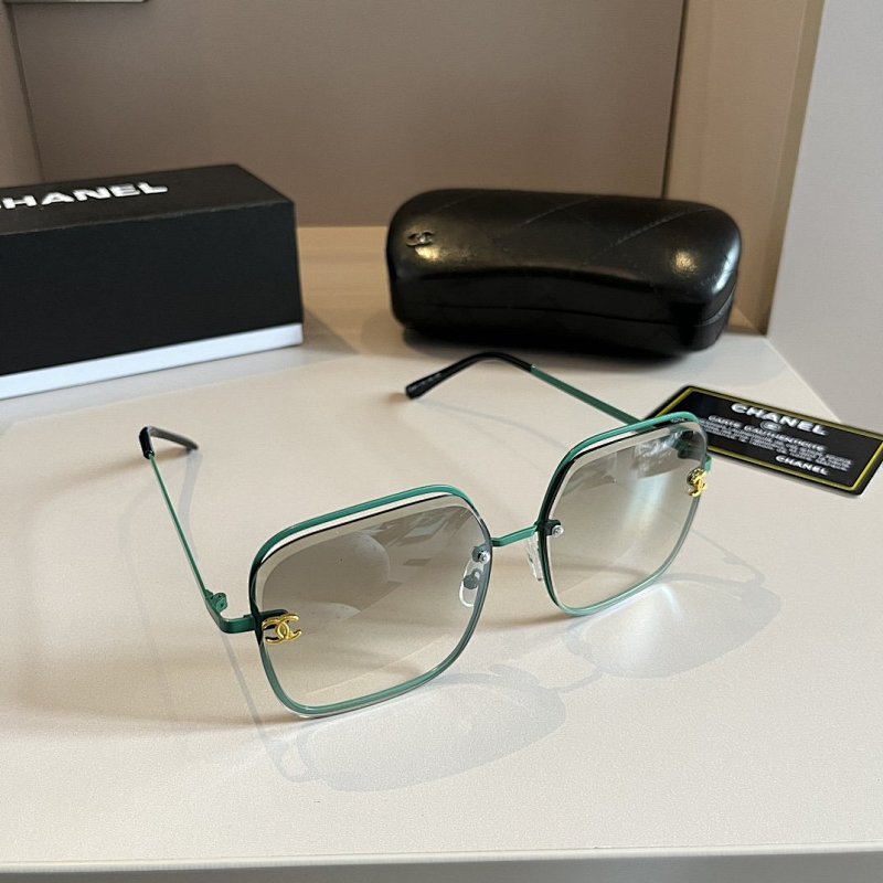 Other Glasses, photo 1