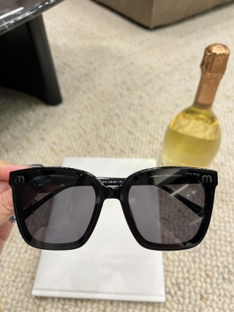 Other Miumiu Sunglasses - Image 36