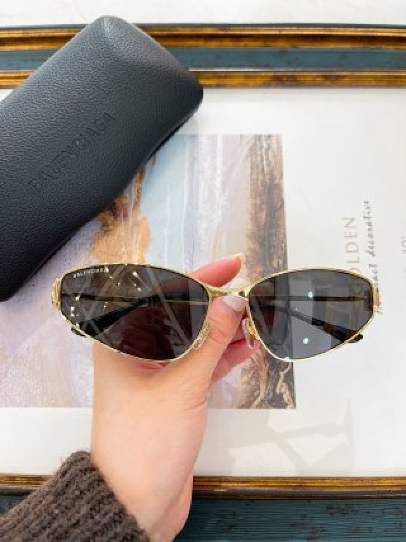 Other Balenciaga Sunglasses - Image 51