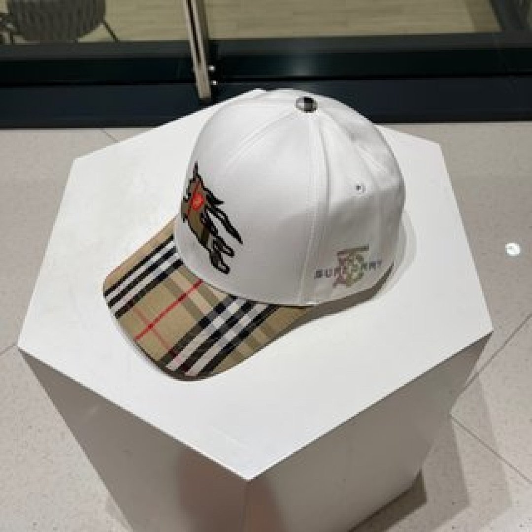 Other Burberry - Image 34