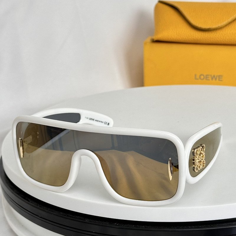 Other Glasses, photo 1
