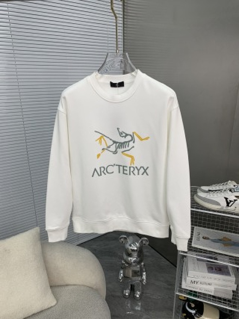 Christian Louboutin ARCTERYX Mens Winter - Image 102
