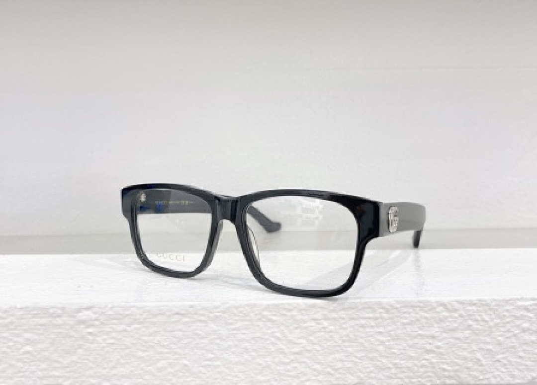 Other GUCCI Sunglasses - Image 2