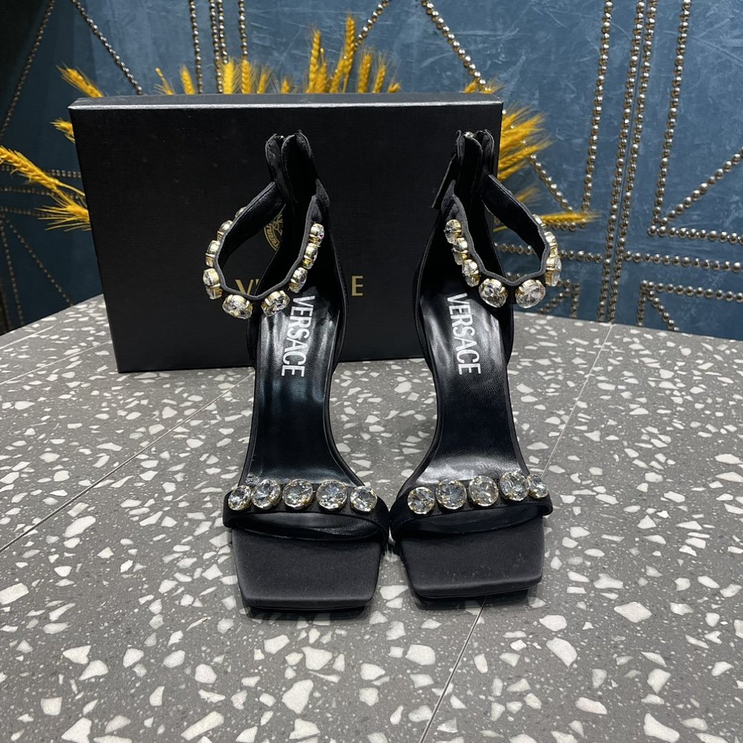 Other Versace Shoes - Image 88