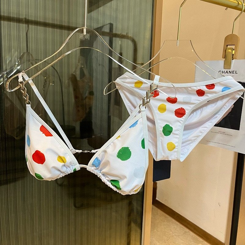 Other Bikini, photo 1
