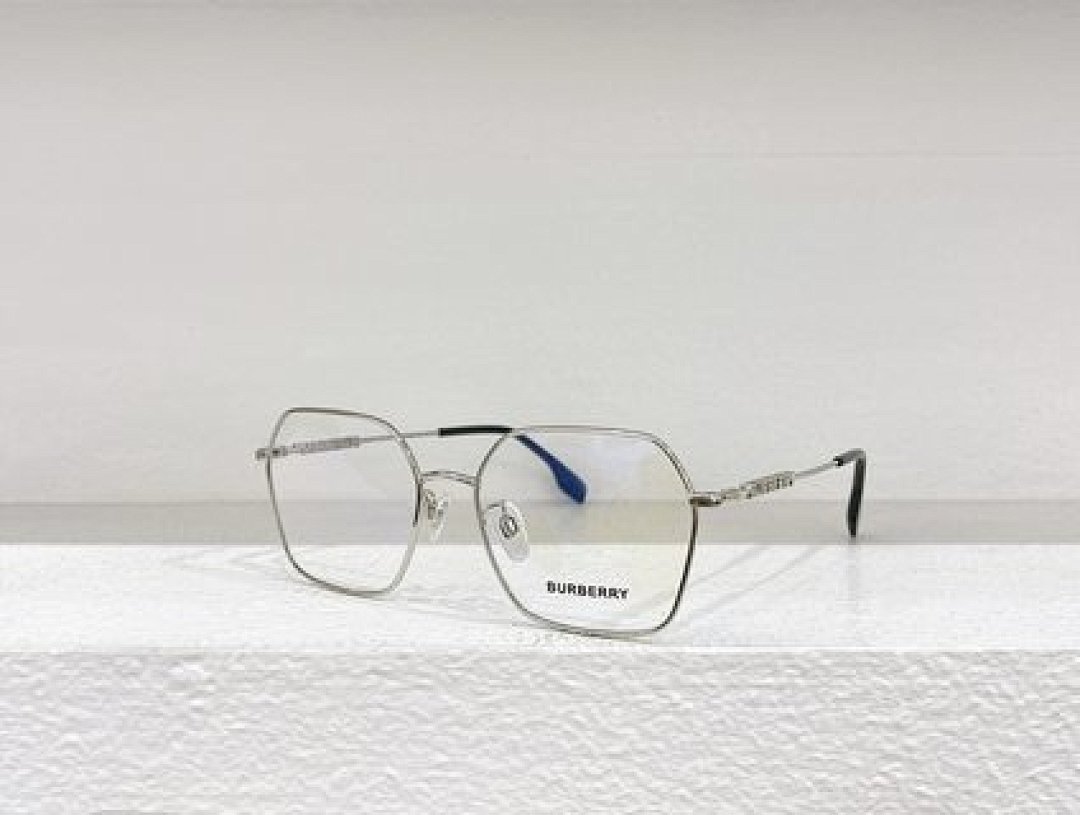 Other BURBERR Sunglasses - Image 74