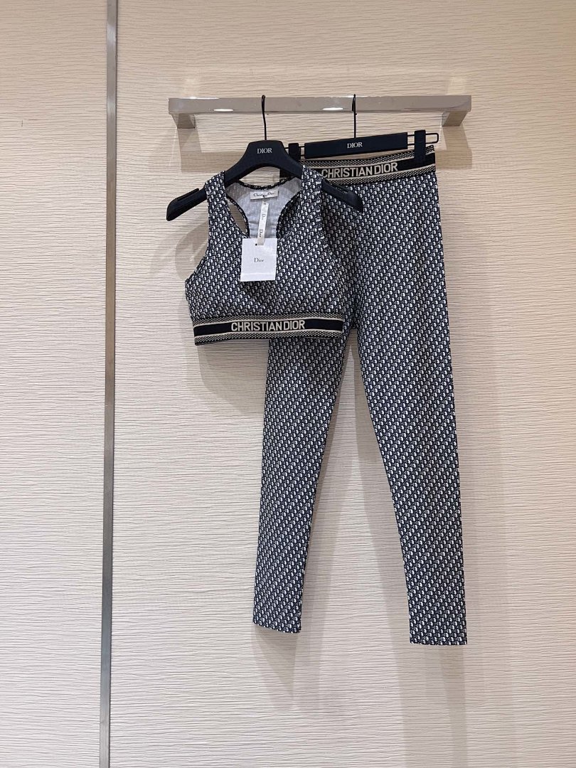 Other Yoga Wear, photo 1