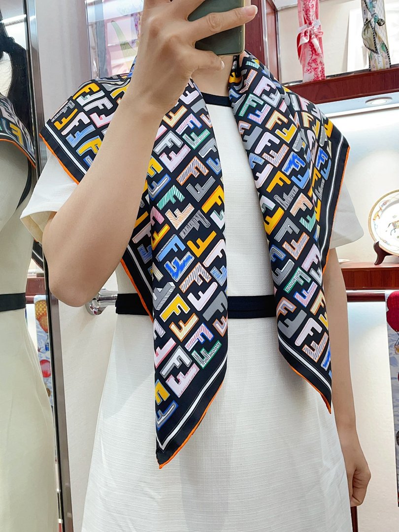 Other Fendi - Image 40