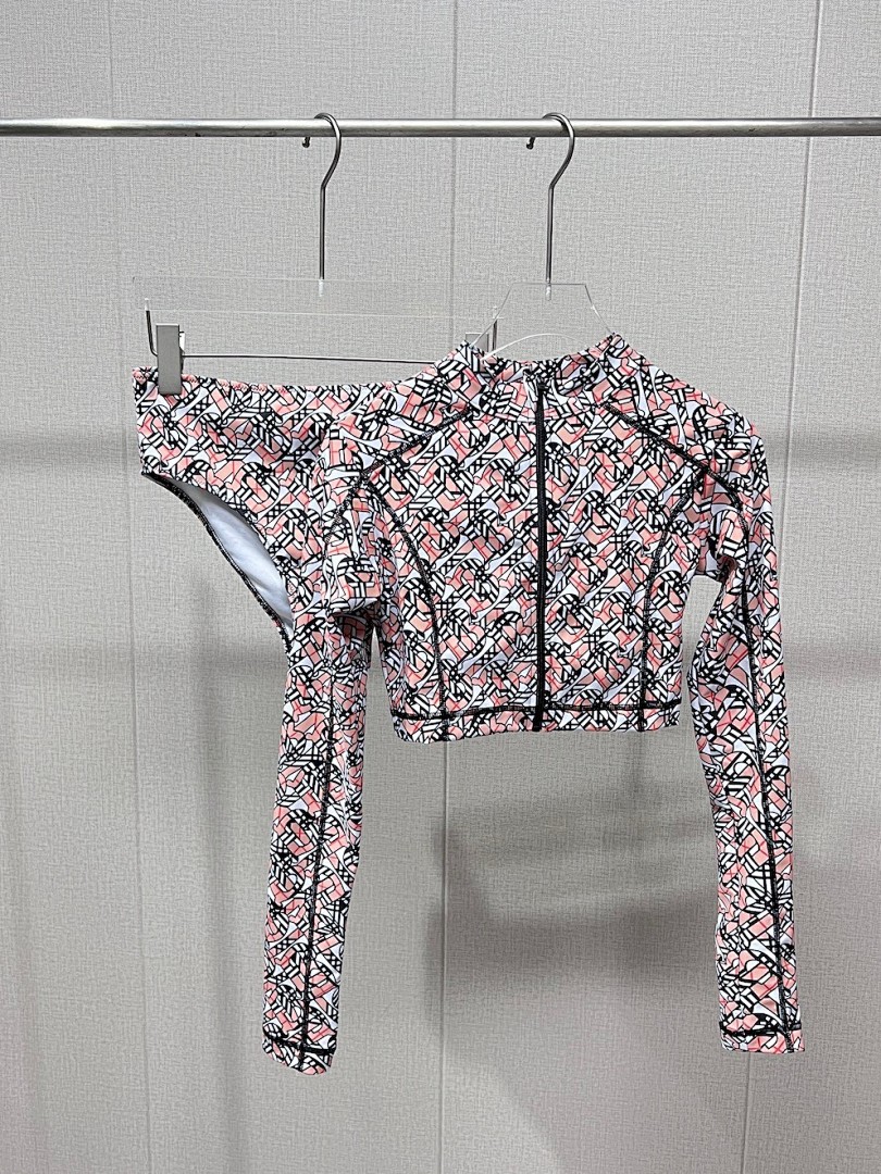 Yoga Wear, photo 1