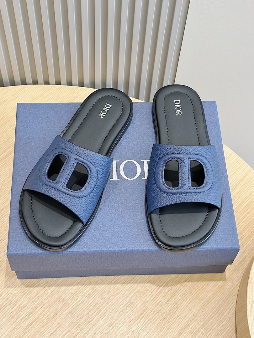 Other Men's Slippers - Image 3