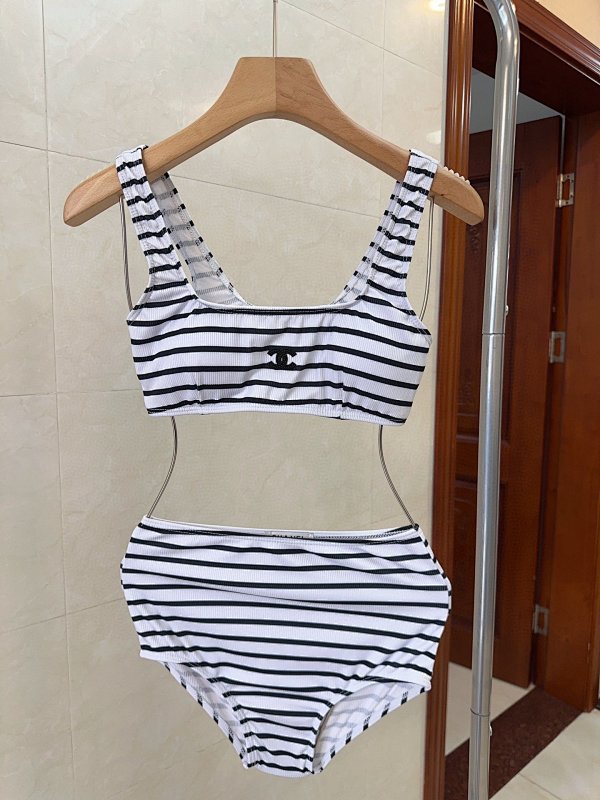Other Bikini, photo 1