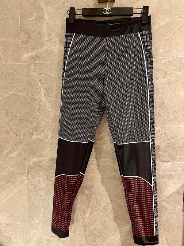 Yoga Wear, photo 1
