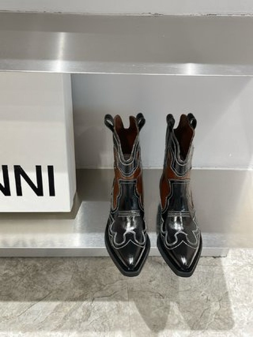 Other Ganni - Image 7