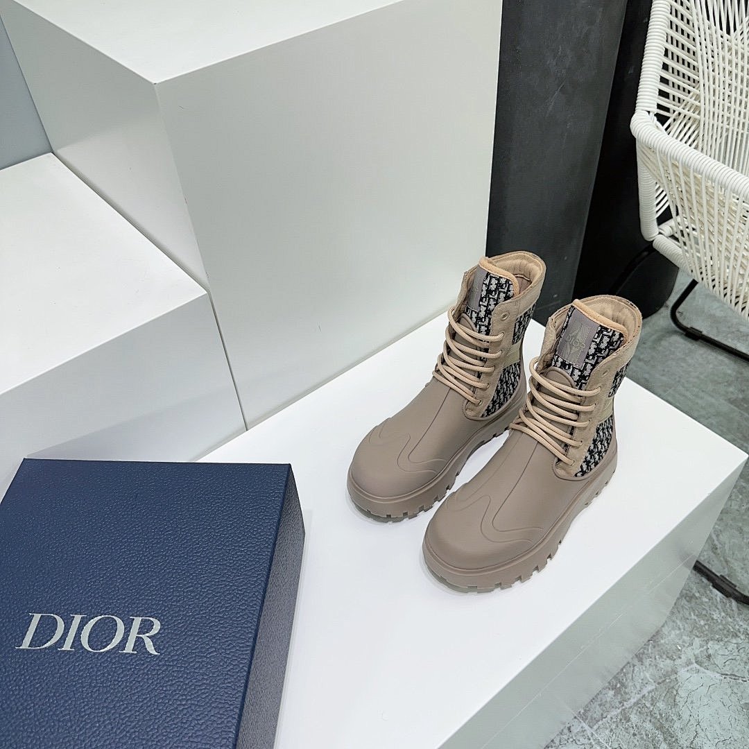 Other Dior Boots - Image 100
