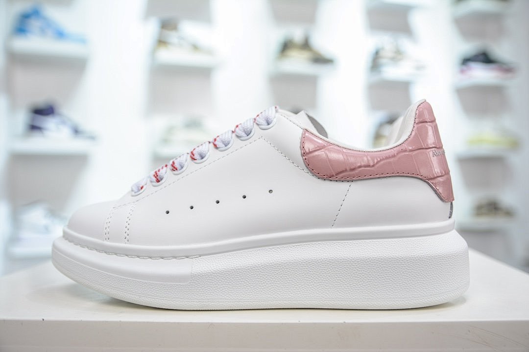 Other Alexander McQueen - Image 22