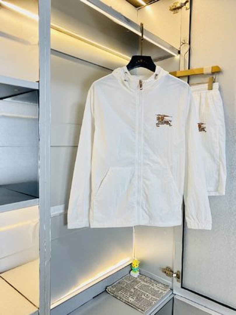 Other Burberry - Image 37