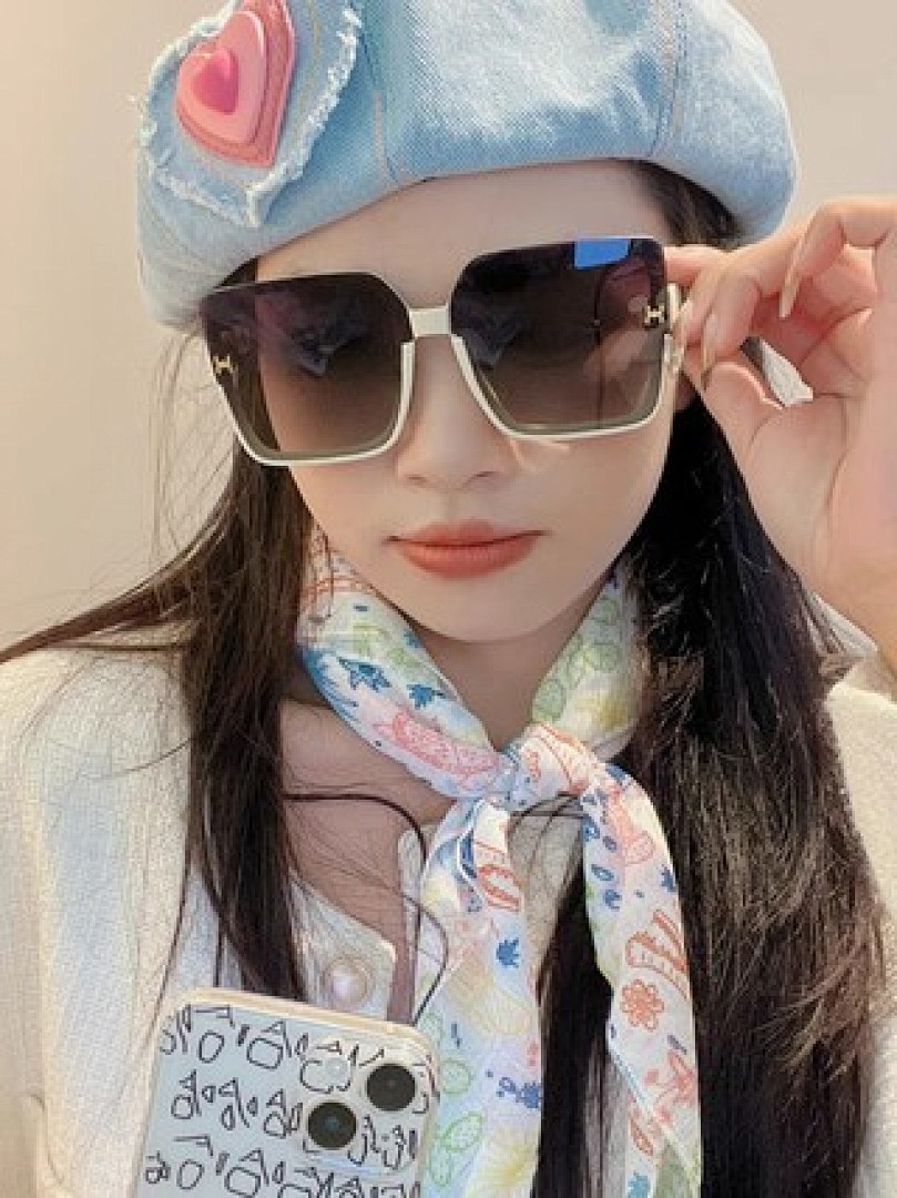 Other HERMES Sunglasses - Image 39