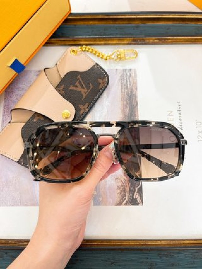 Other Lv Sunglasses - Image 33