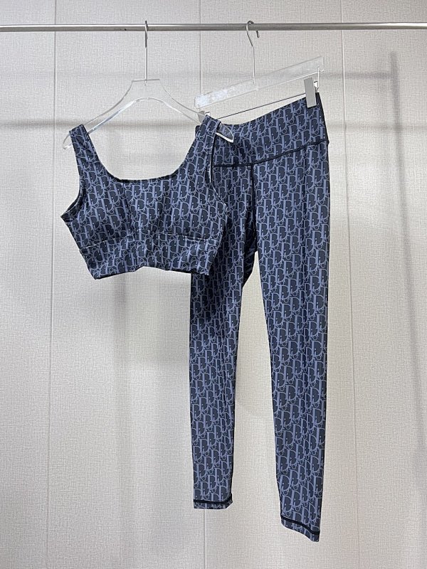 Yoga Wear, photo 1